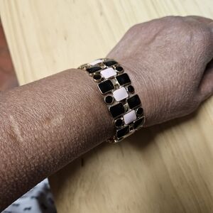 Vintage Avon Baby Pink & Black Enamel Stretch Bracelet